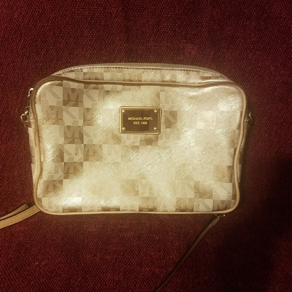 Micheal Kors Crossbody